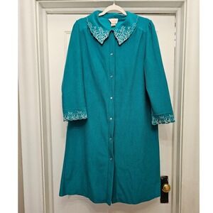 Vintage Nightgown Robe House Coat Floral Details Snap Closure Cozy Teal Grandma